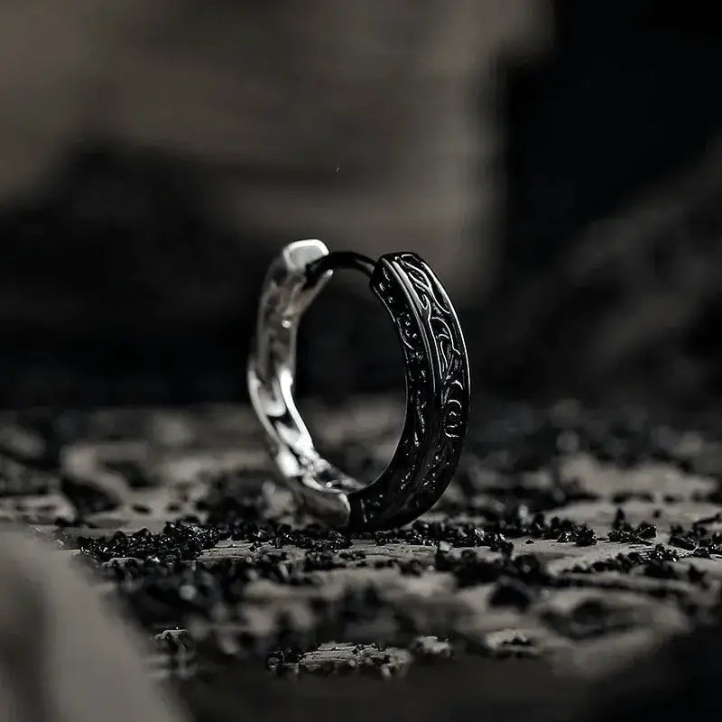 Alvora Skarn Hoop Earrings – Silver & Black Clash Vintage Huggie Jewelry