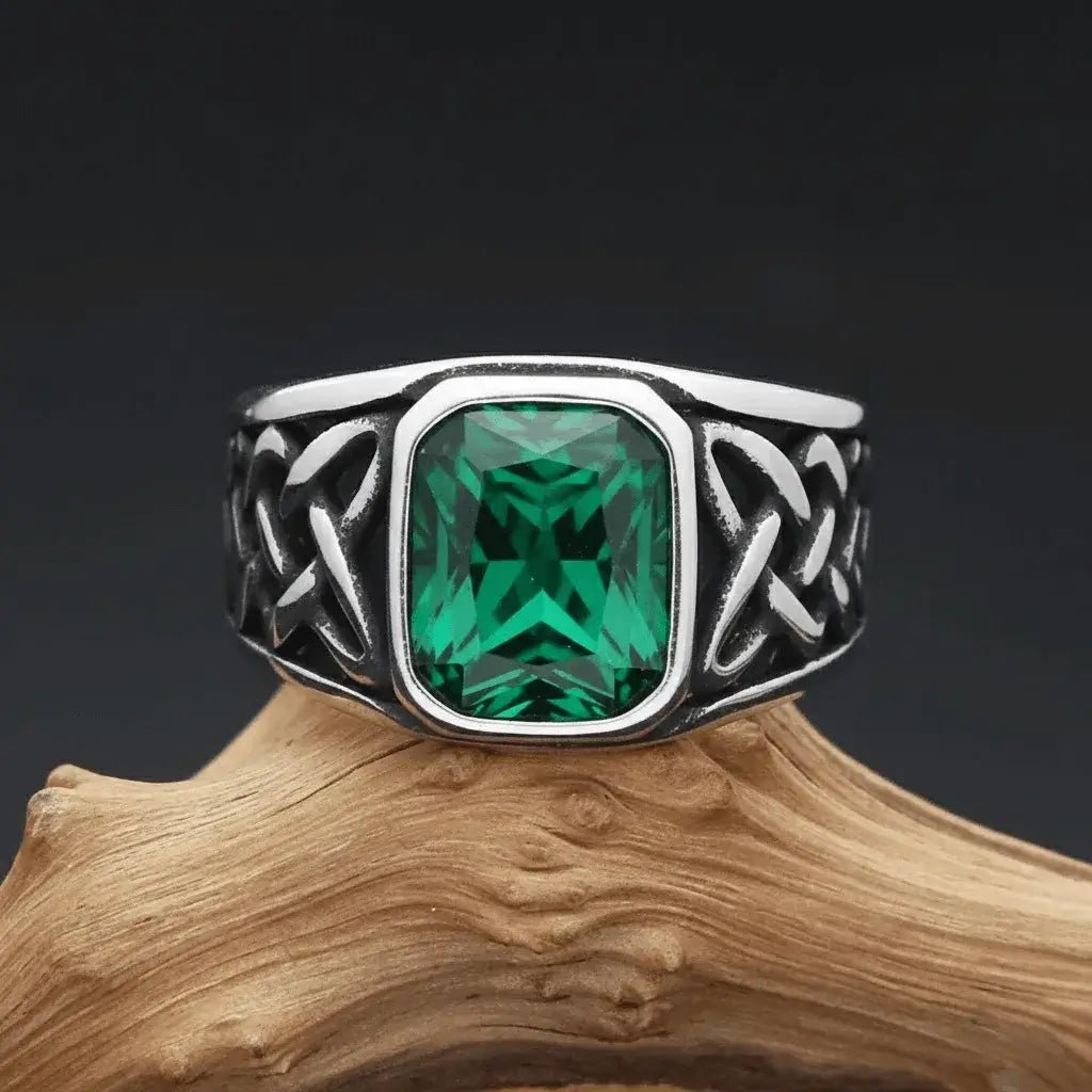 Alvora Ashen – Emerald Men’s Signet Ring | Green Stone Nordic Rune