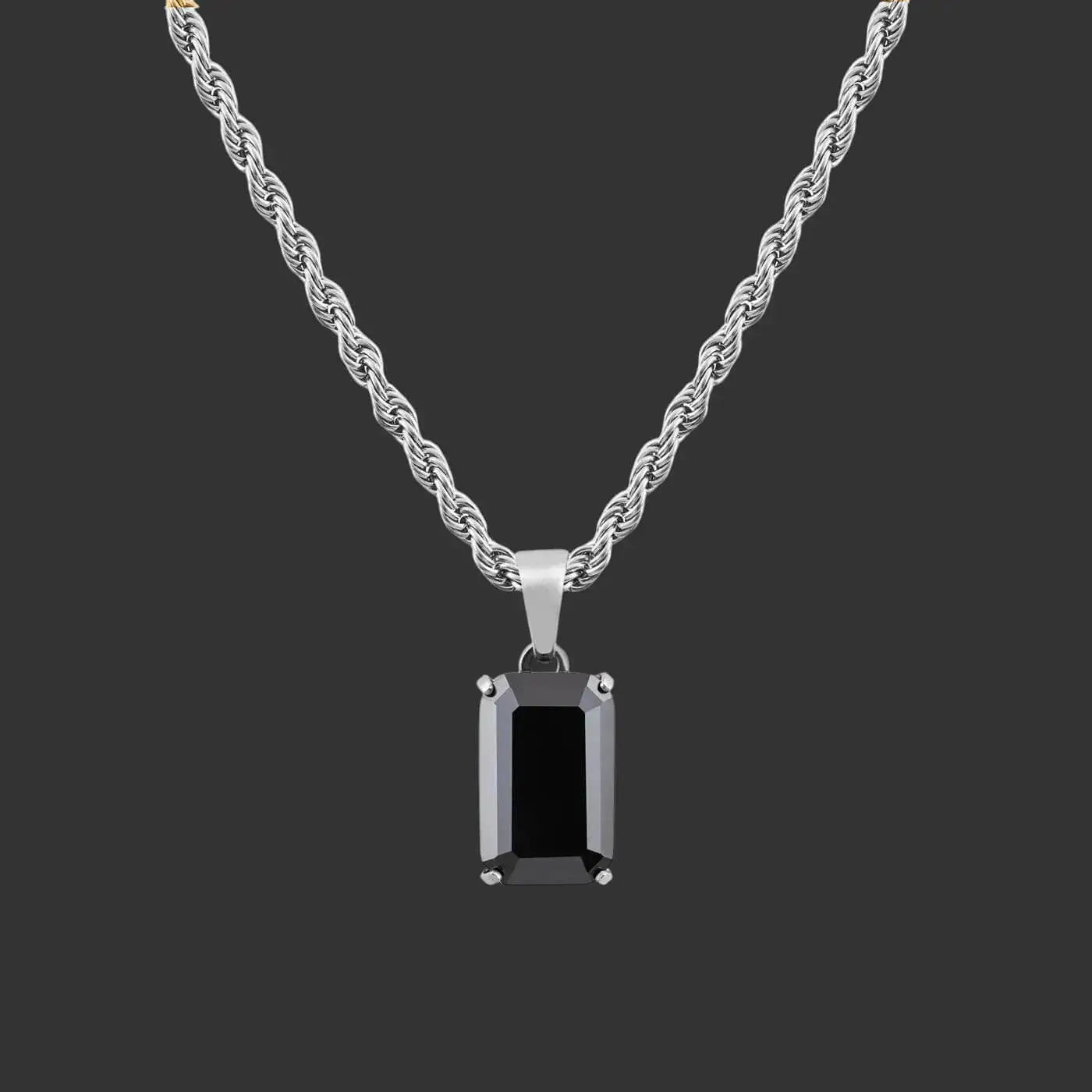 Alvora Aurelium – Onyx | Natural Onyx Pendant in Solid 18K Gold 