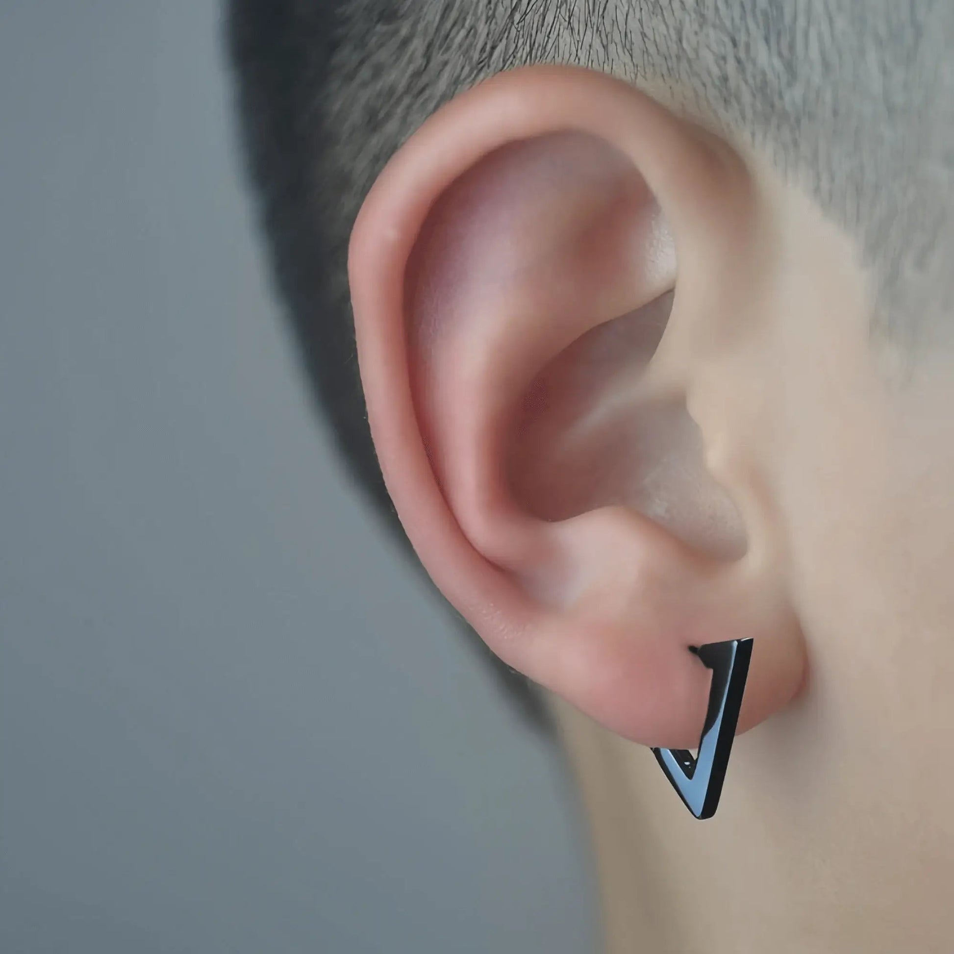 Alvora Axen Triangle Geometry Earrings – Cyber-Punk Stainless Steel Jewelry