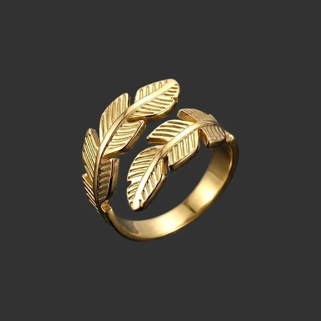 Caelora Feather Gold – Waterproof Stainless Steel Ring