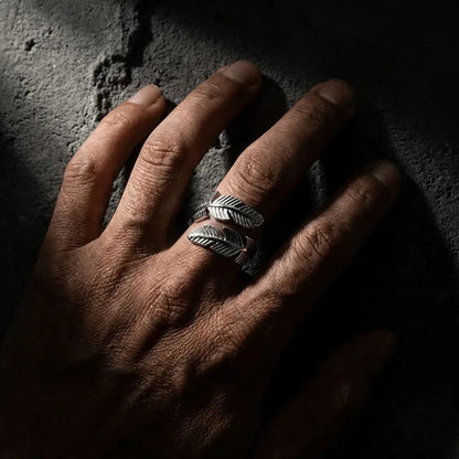 Caelora Feather Silver – Waterproof Adjustable Feather Ring