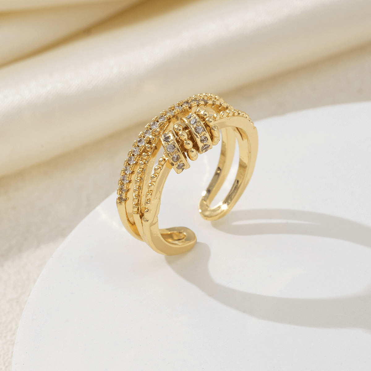 Elyndra Gold Ring – Layered Band with Shimmering Crystals
