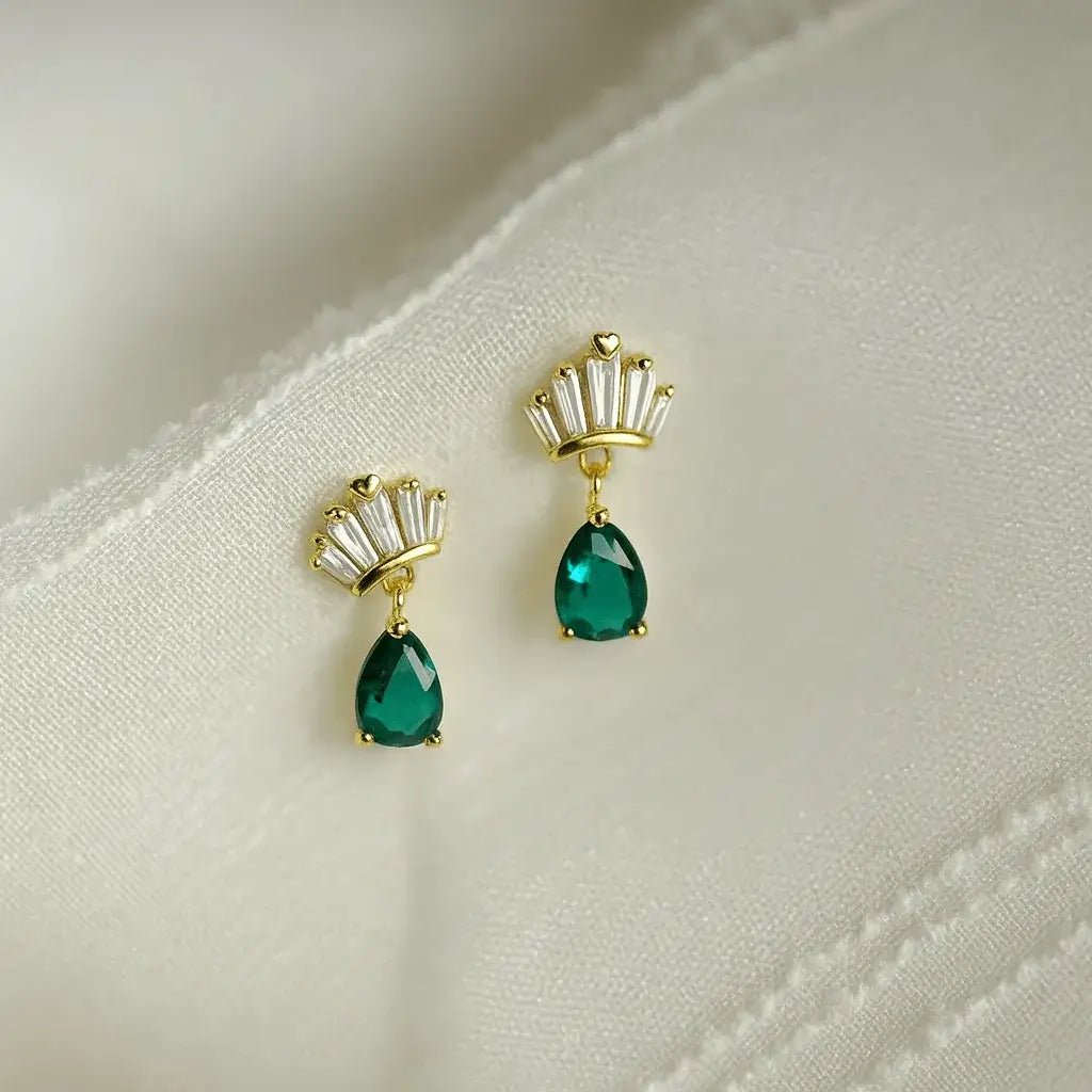 Emerion Vintage Gold Modern Stud Earrings | Alvora Jewelry