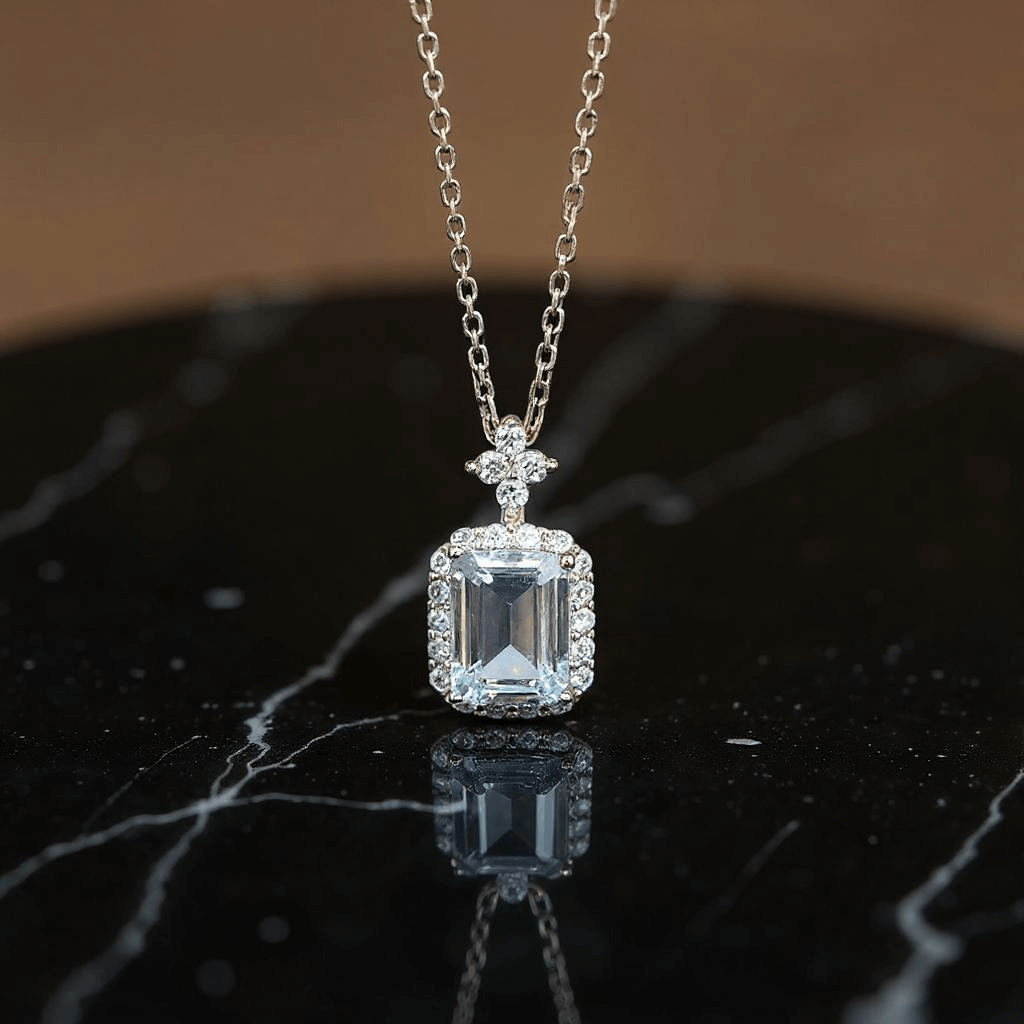 Étoressa Star Necklace – Emerald Cut Gold Celestial Jewellery | Alvora