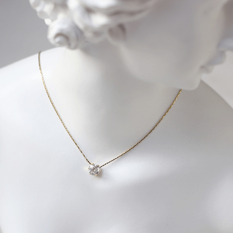 Fayla Necklace – Minimal Gold Necklace with Brilliant-Cut Stone