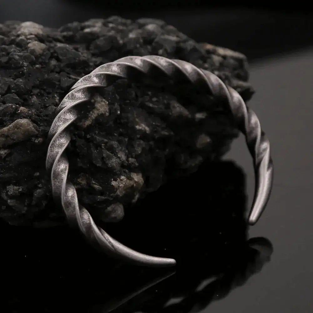 Alvora Járnhel Viking Cuff – Stainless Steel Vintage War Arm Ring