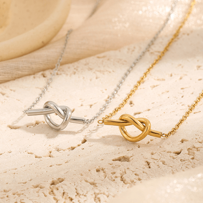 Kairo Knot Jewellery – Minimalist Gold Symbol of Love&Unity