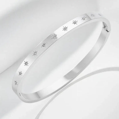 Alvora Lumora – Star Path Inspired Gold & Silver Bracelet