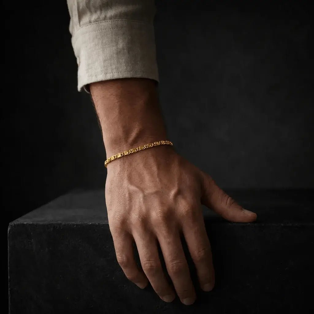 Ravix Link Gold – Waterproof Stainless Steel Minimal Bracelet for Men