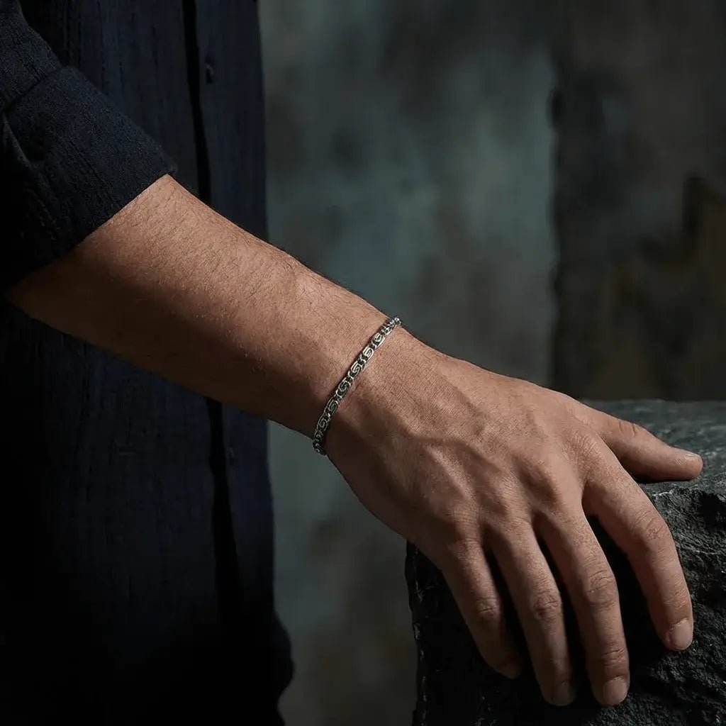 Ravix Link Silver – Waterproof Minimal Bracelet for Men