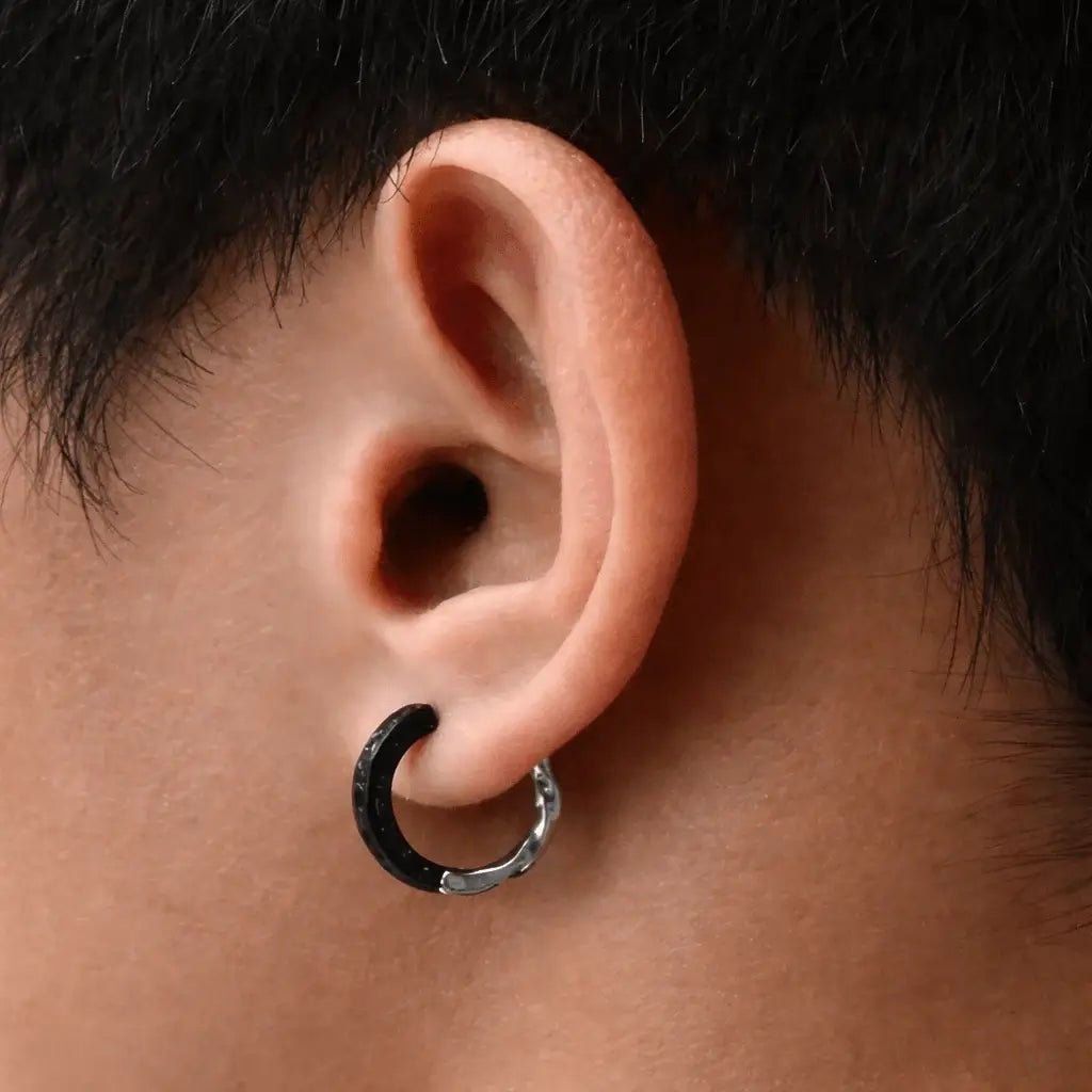 Alvora Skarn Hoop Earrings – Silver & Black Clash Vintage Huggie Jewelry