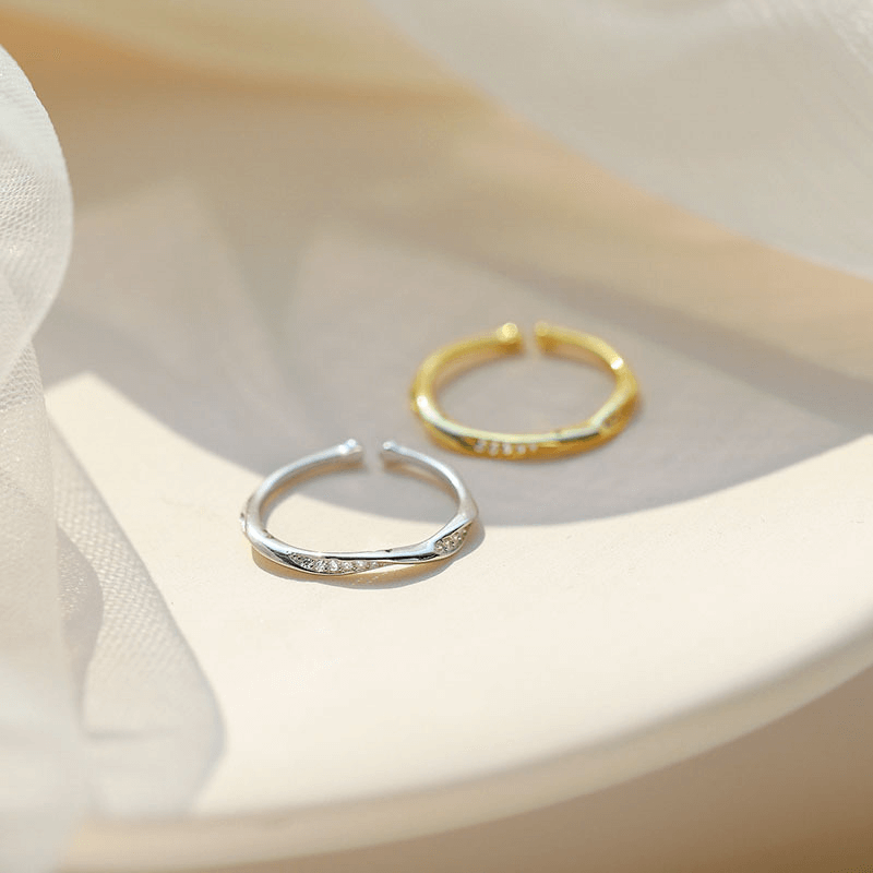Sylwen Gold & Silver Ring – Minimal Wavy Band Stacking Ring