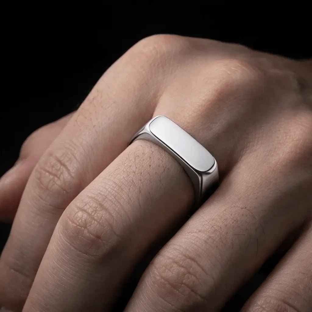 Alvora Valefo | Waterproof Stainless Steel Minimal Men’s Ring 