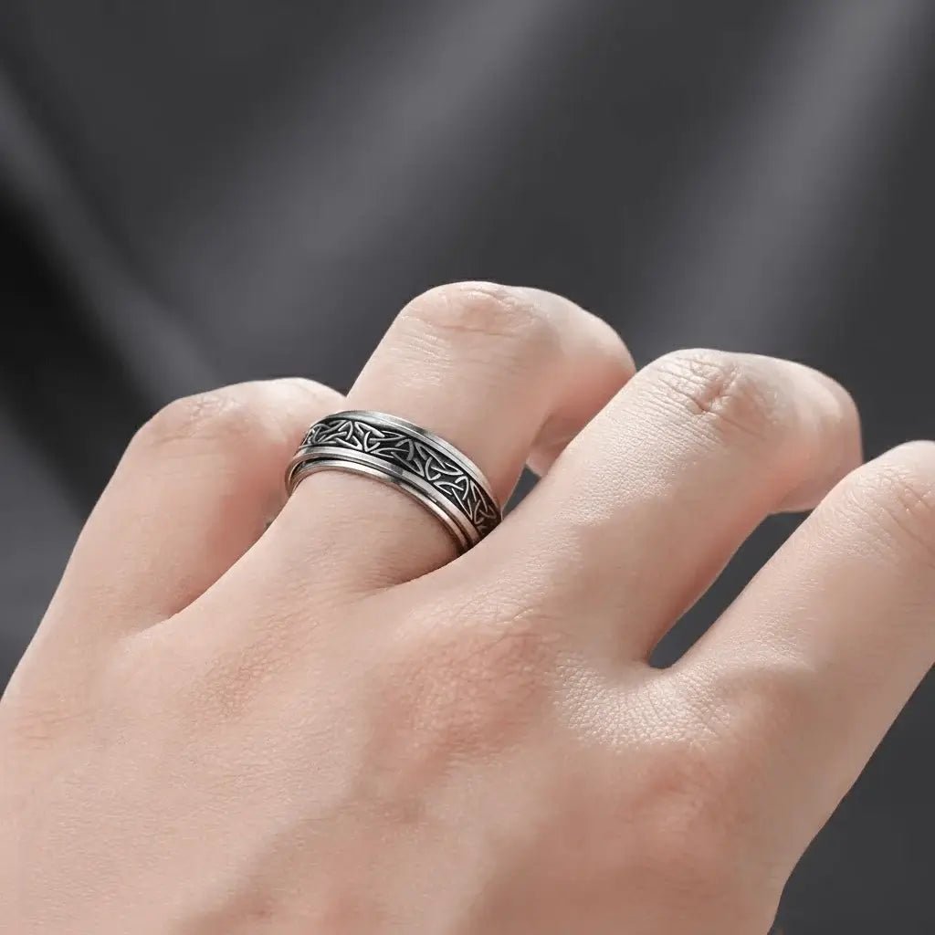 Alvora Valkrune Forged by Nordic Fate | Rotatable Men’s Ring 