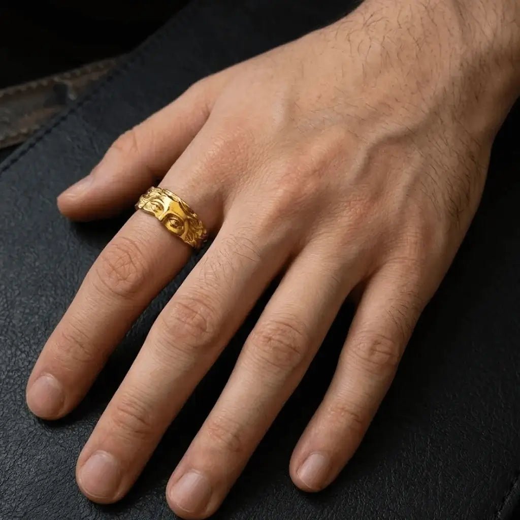 Alvora Venera Obscura Gold–Vintage Venus Face Greek Mythology Ring