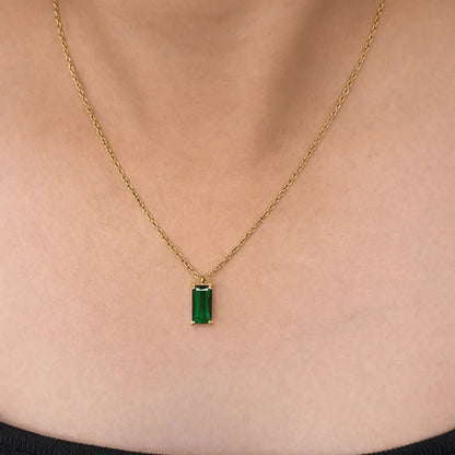 Alvora Vita – Jade Necklace | 18K Gold Rectangle Minimal Pendant 