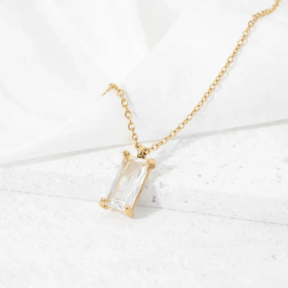 Alvora Vita – White Necklace | 18K Gold Rectangle Minimal Pendant