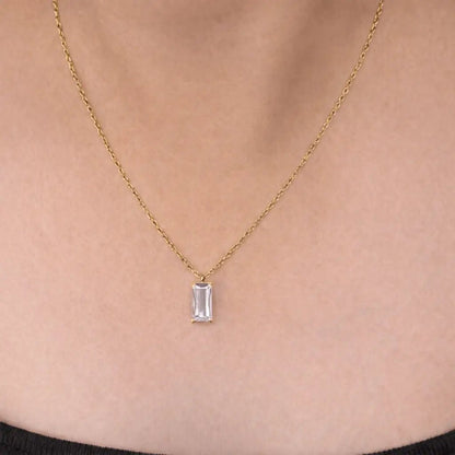 Alvora Vita – White Necklace | 18K Gold Rectangle Minimal Pendant