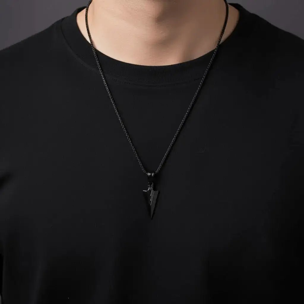 Alvora Vorak Nordic Arrowhead Necklace – High-Quality Metal Men’s Pendant